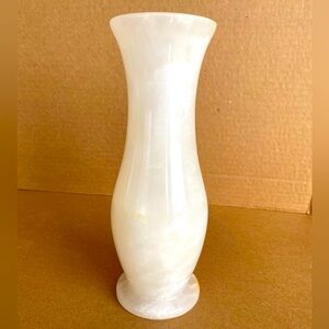 Beautiful Elegant Vintage Onyx Marble Stone Bud Vase Cream Colour